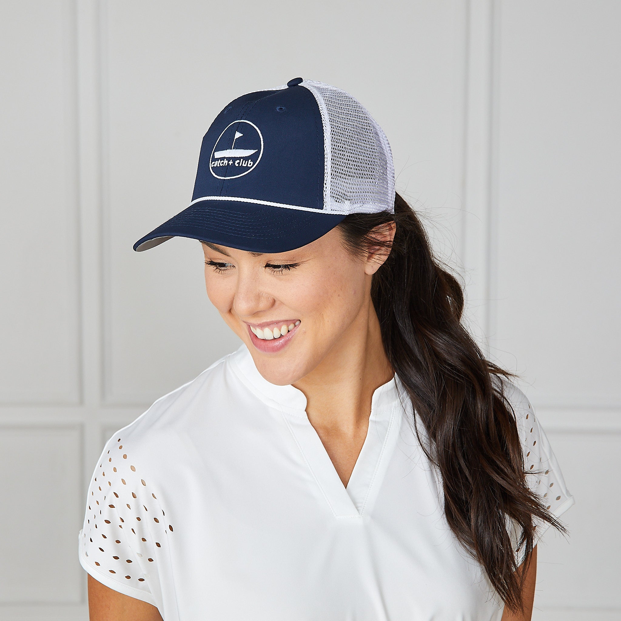 Cut Out Tee White Catch + Club